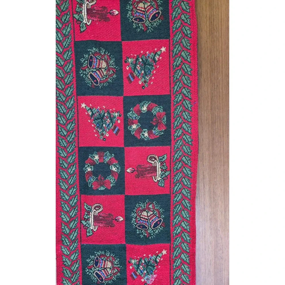 Vintage Christmas Woven Tapestry Table Runner Red Green Wreath Tree 67x12.5